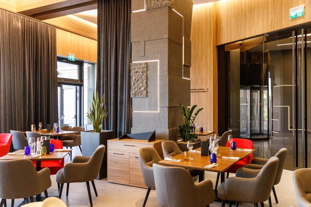 Qosmo Brasov Hotel 外观 照片