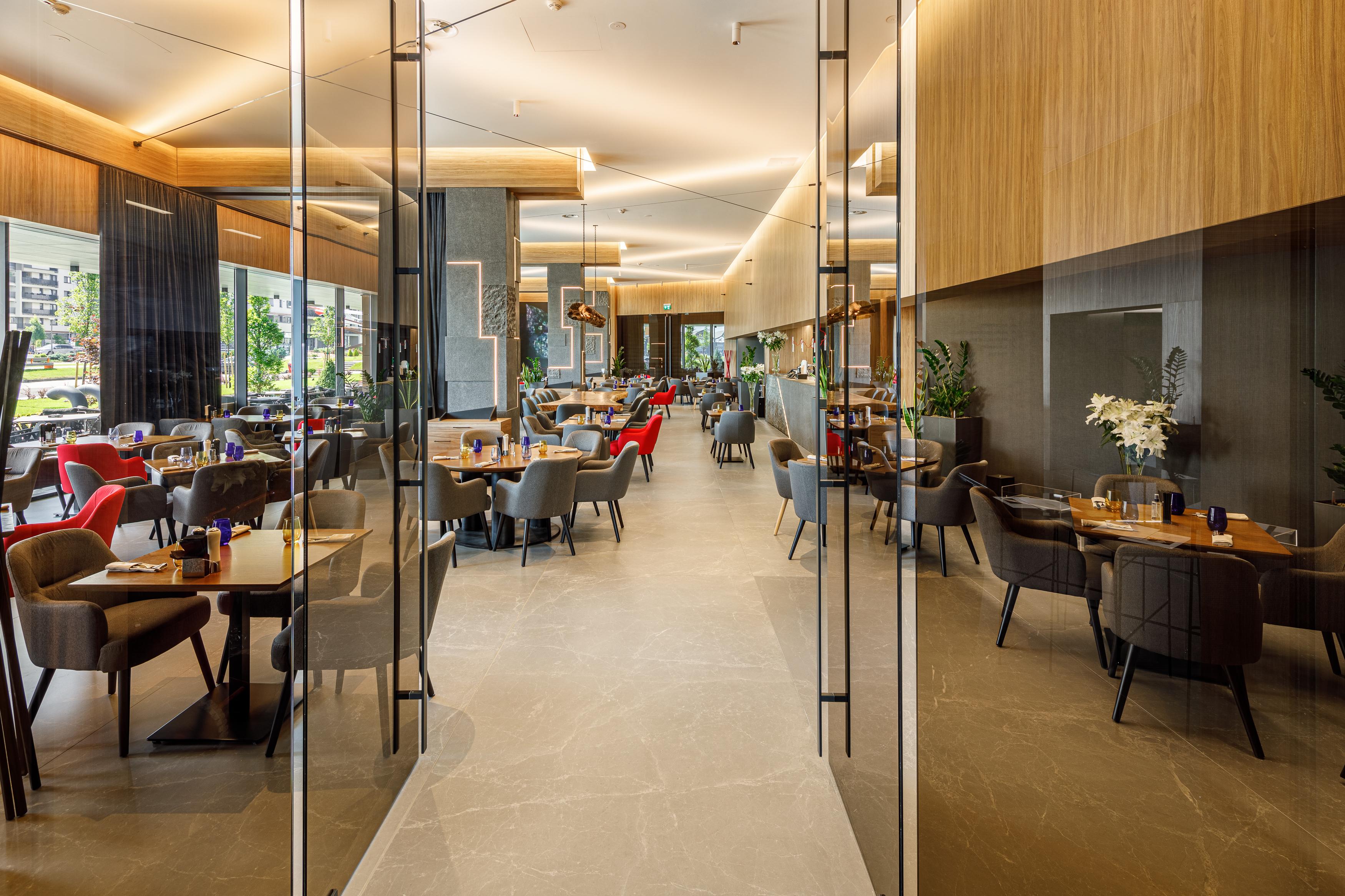 Qosmo Brasov Hotel 外观 照片