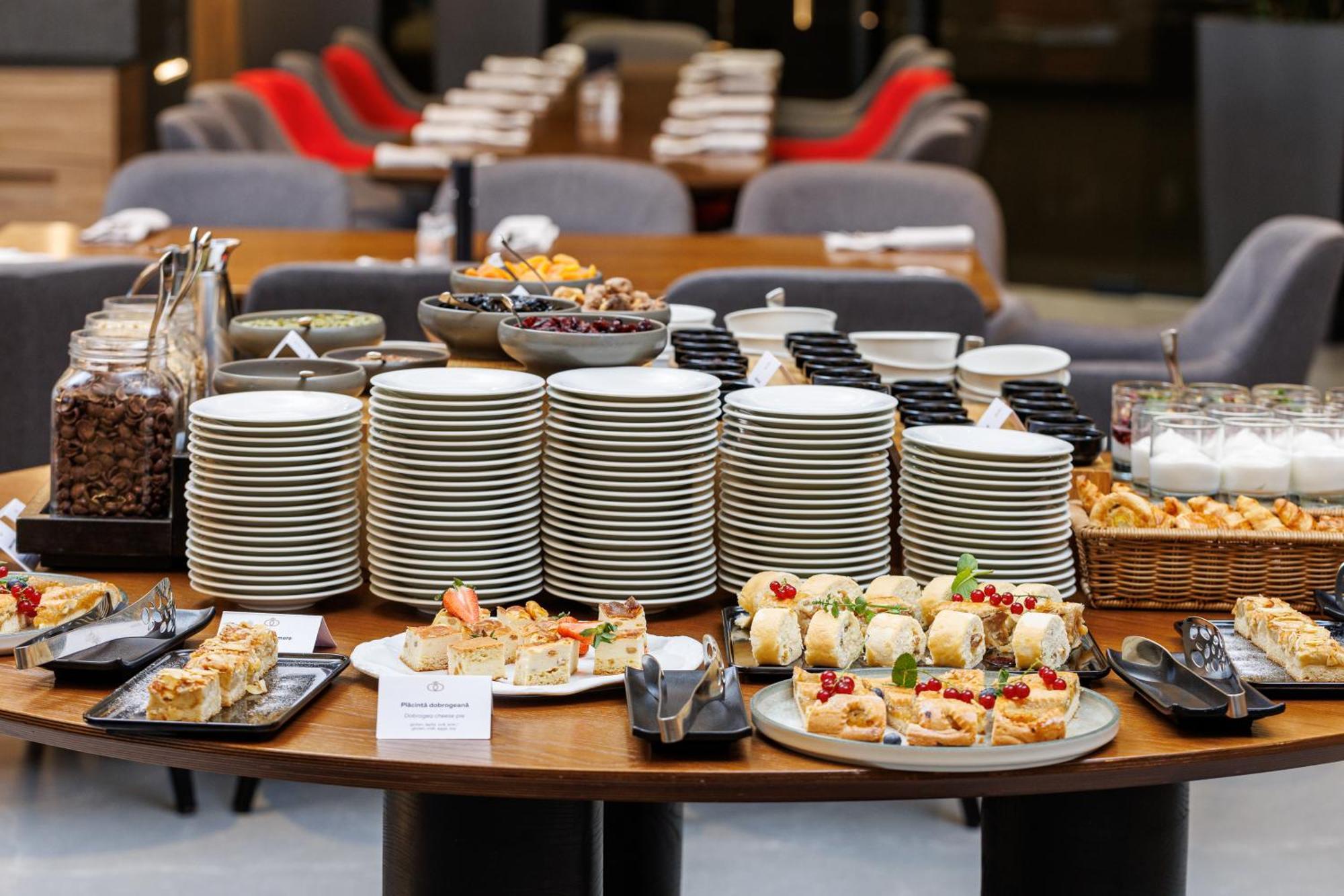 Qosmo Brasov Hotel 外观 照片